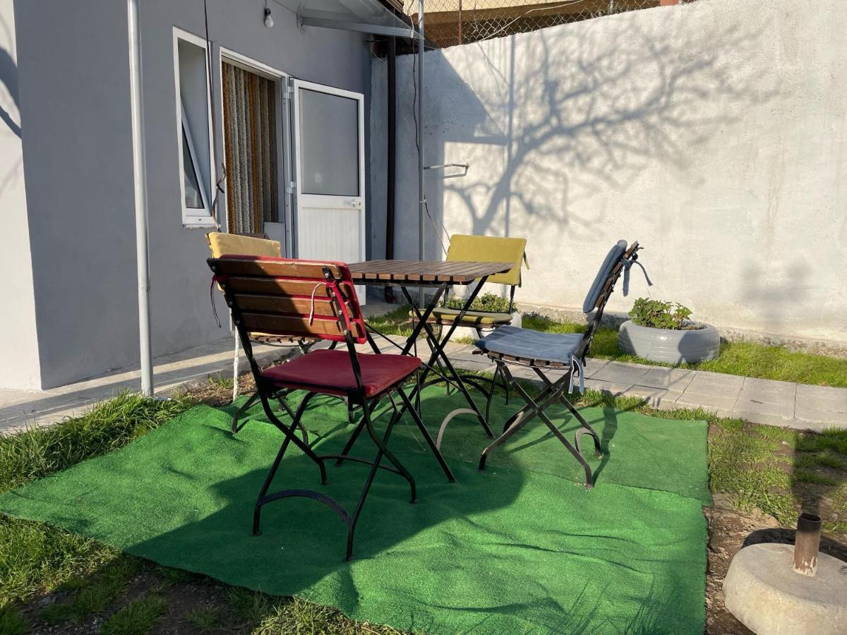 Happy Corner Guest House شكودر المظهر الخارجي الصورة