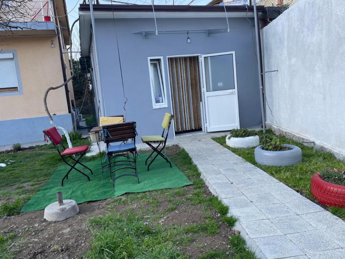 Happy Corner Guest House شكودر المظهر الخارجي الصورة