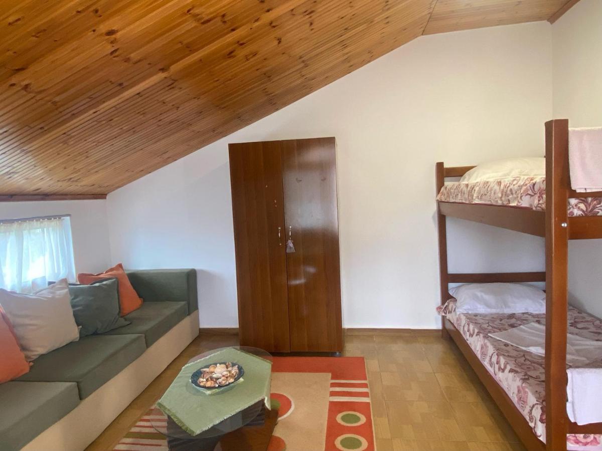 Happy Corner Guest House شكودر المظهر الخارجي الصورة