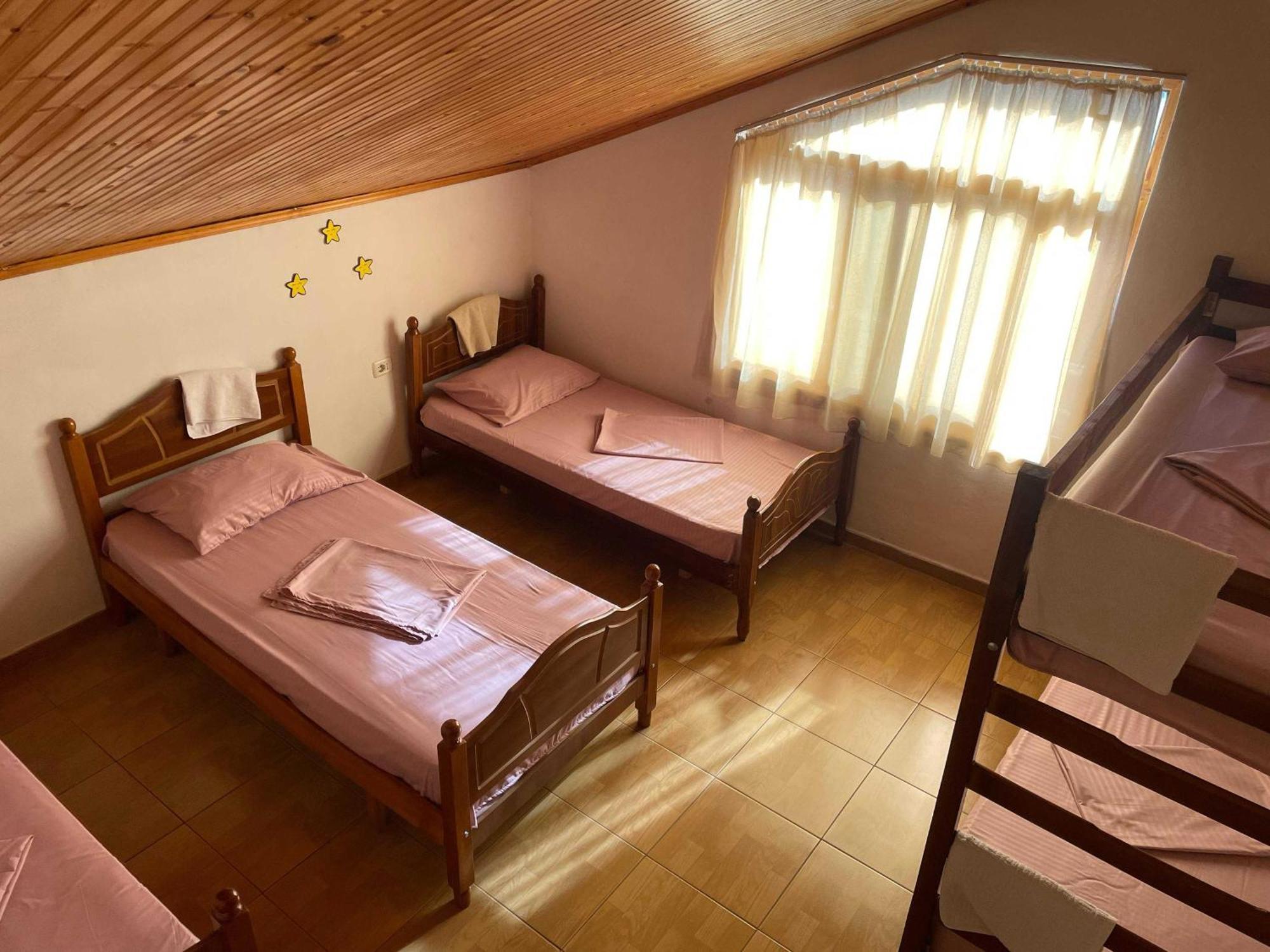 Happy Corner Guest House شكودر المظهر الخارجي الصورة