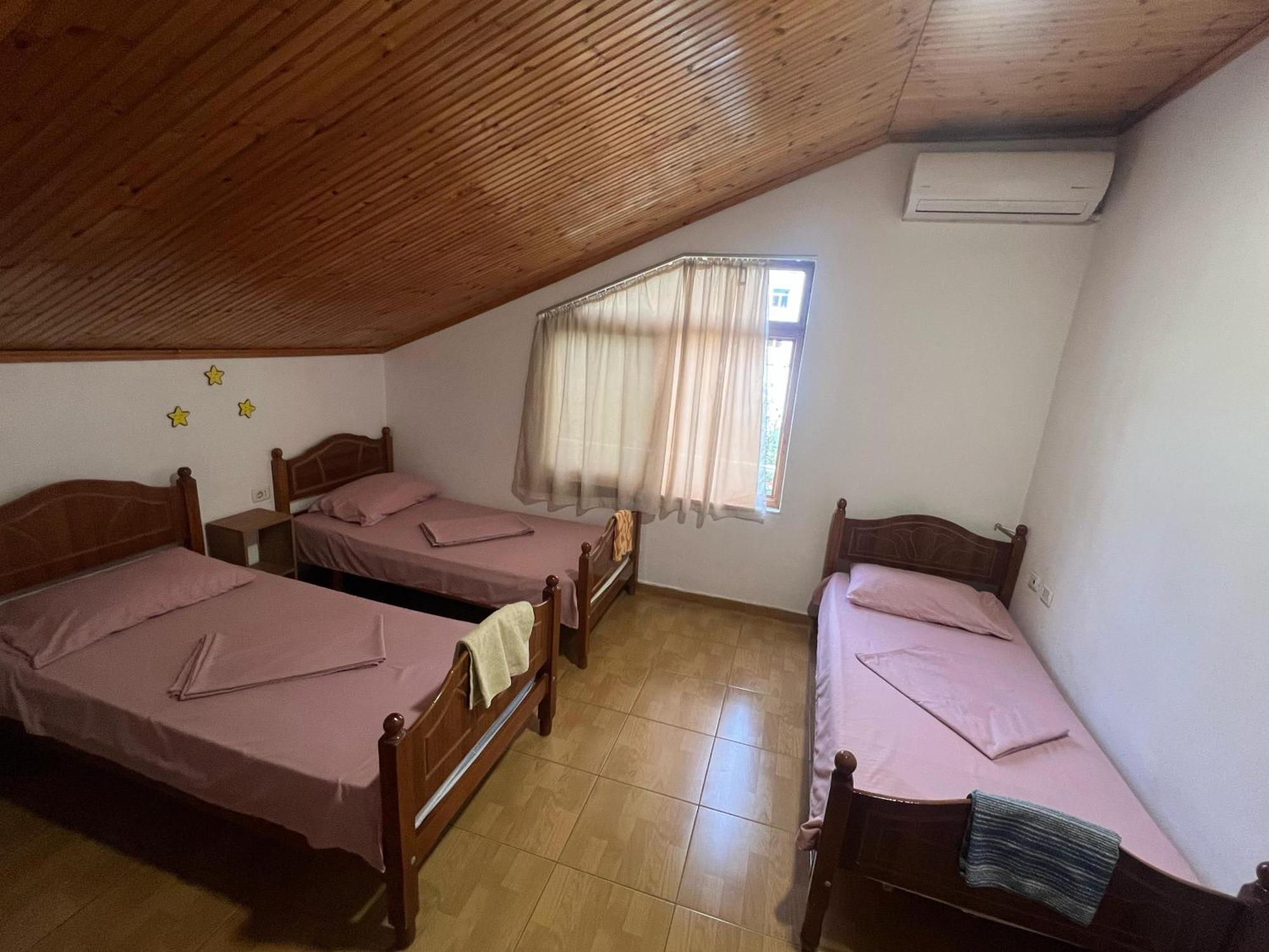 Happy Corner Guest House شكودر المظهر الخارجي الصورة