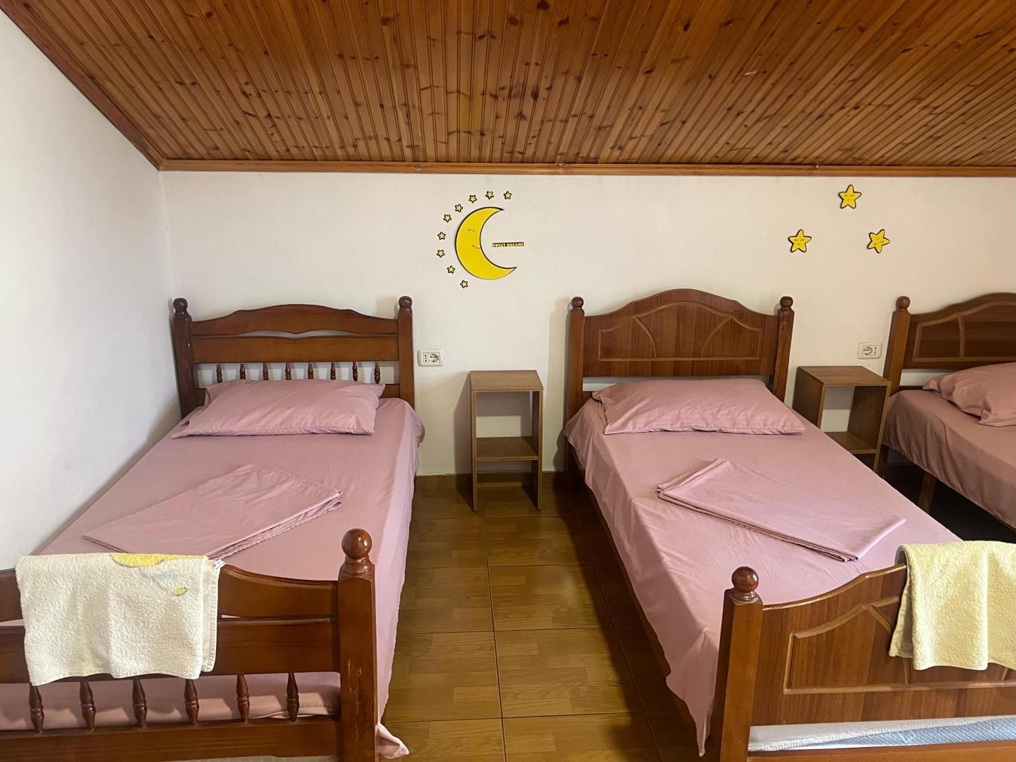 Happy Corner Guest House شكودر المظهر الخارجي الصورة