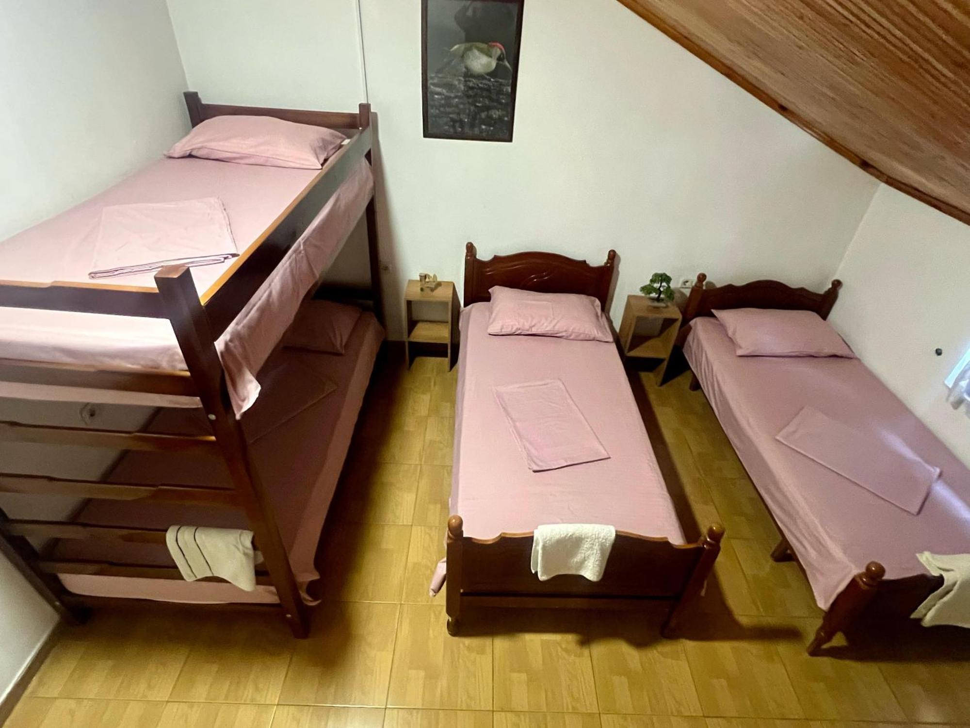 Happy Corner Guest House شكودر المظهر الخارجي الصورة