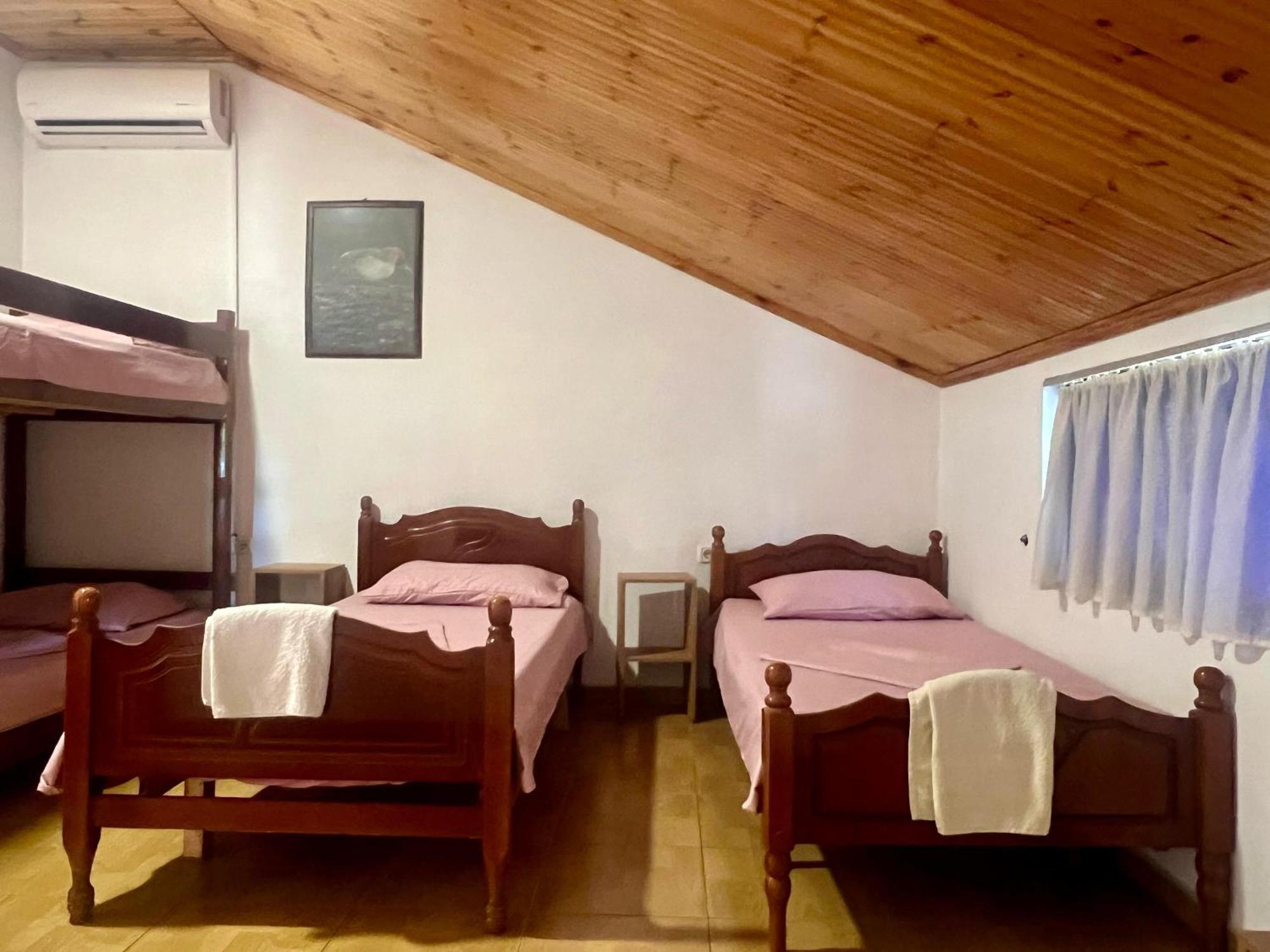 Happy Corner Guest House شكودر المظهر الخارجي الصورة