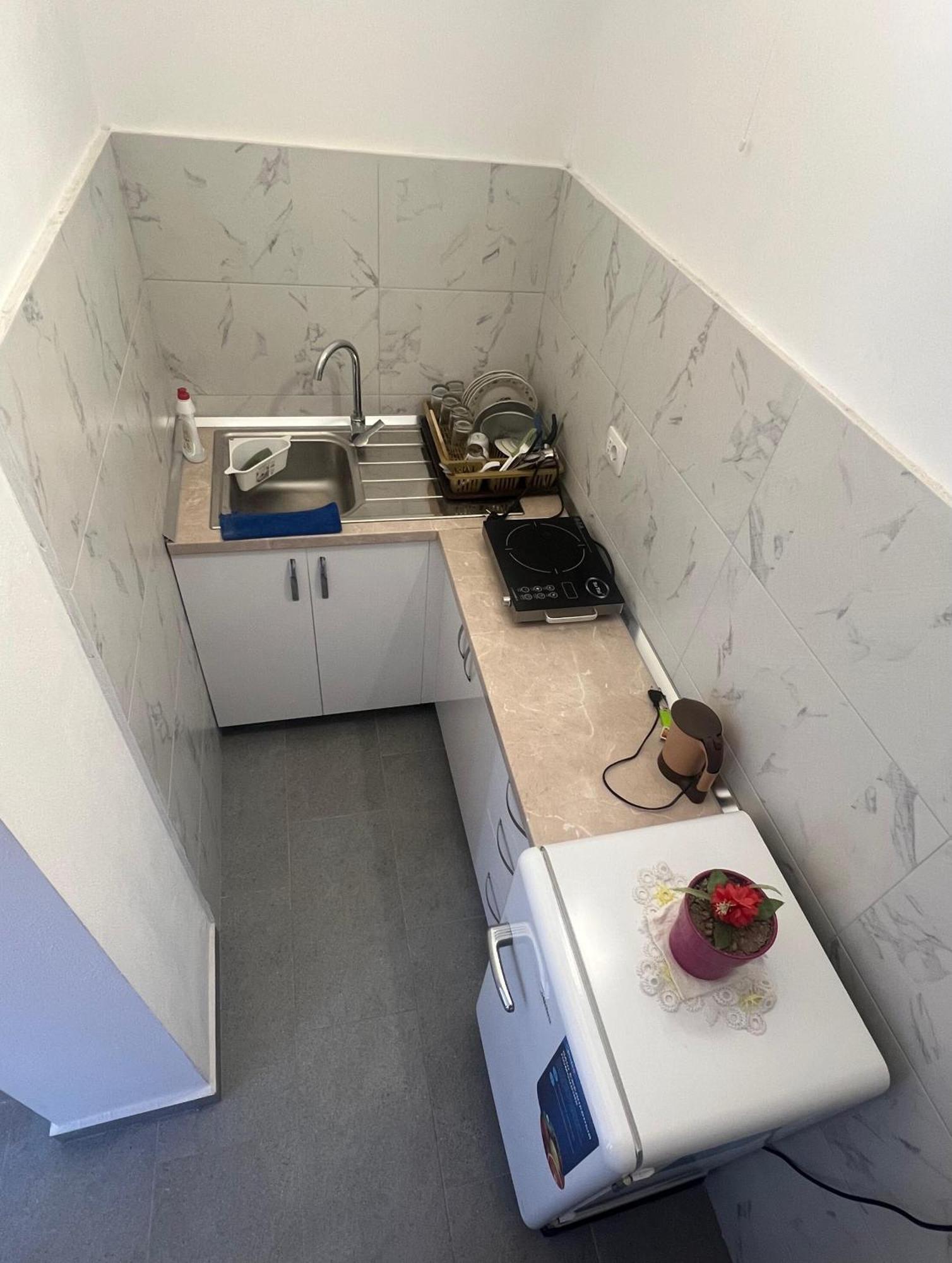 Happy Corner Guest House شكودر المظهر الخارجي الصورة