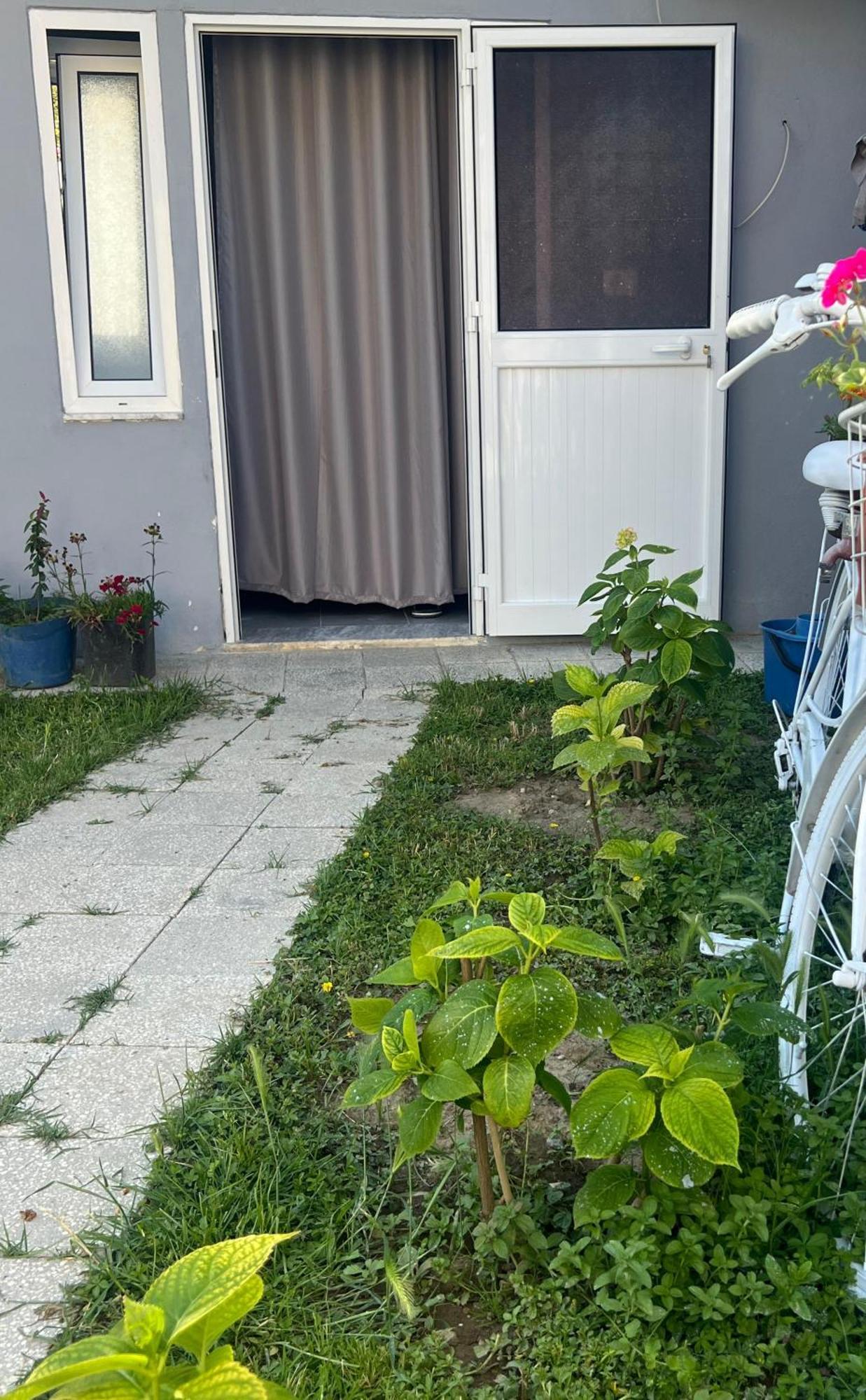 Happy Corner Guest House شكودر المظهر الخارجي الصورة